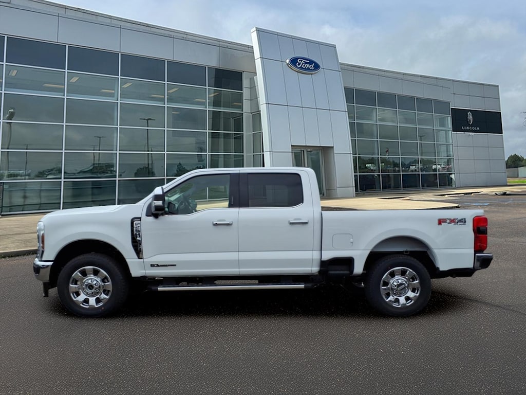 New 2026 Ford F-250 Lariat Crew Cab