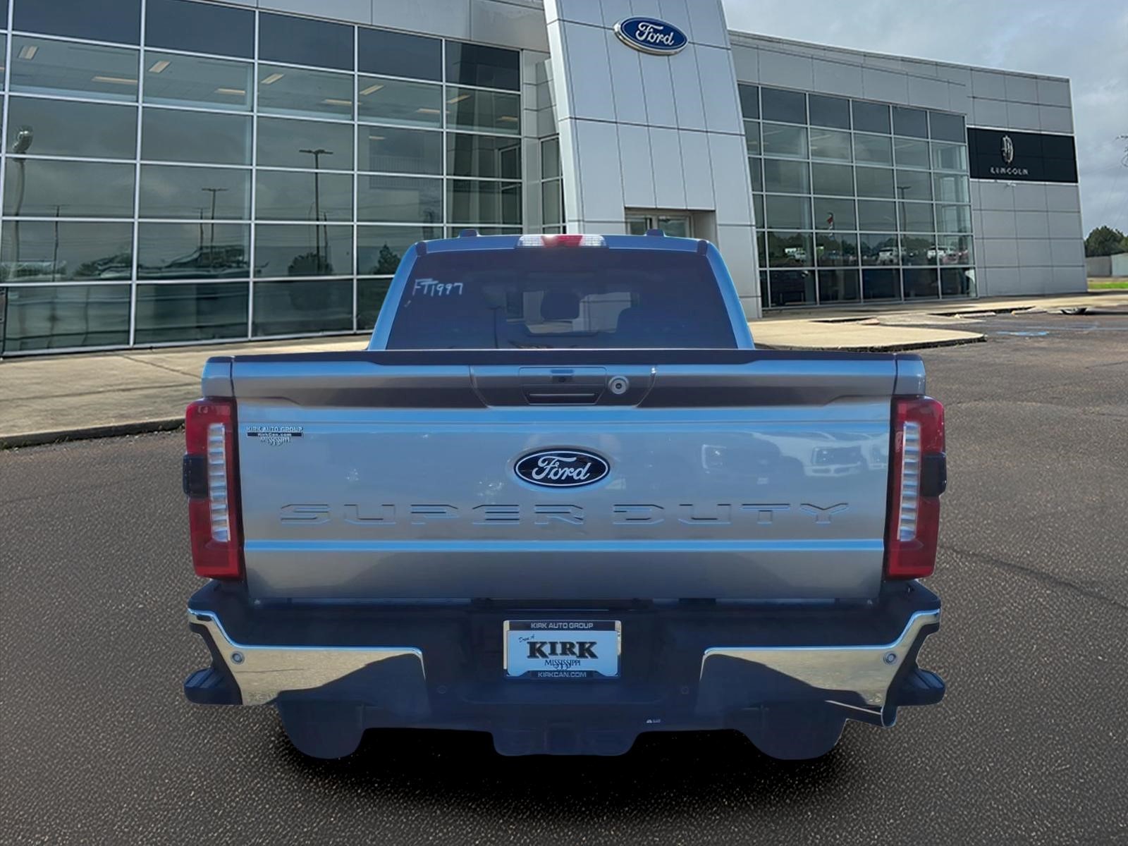 New 2027 Ford F-250 Lariat Crew Cab
