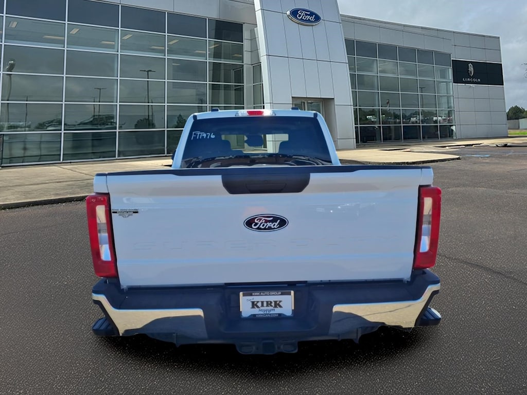 New 2027 Ford F-250 XLT Crew Cab