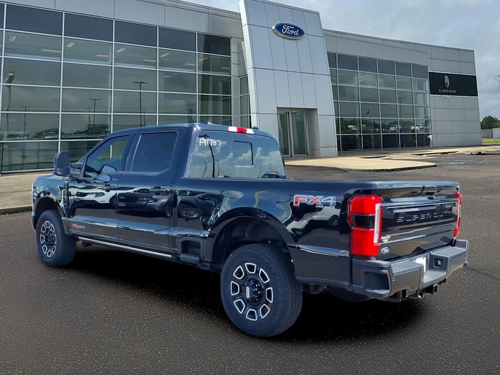New 2026 Ford F-250 Platinum Crew Cab