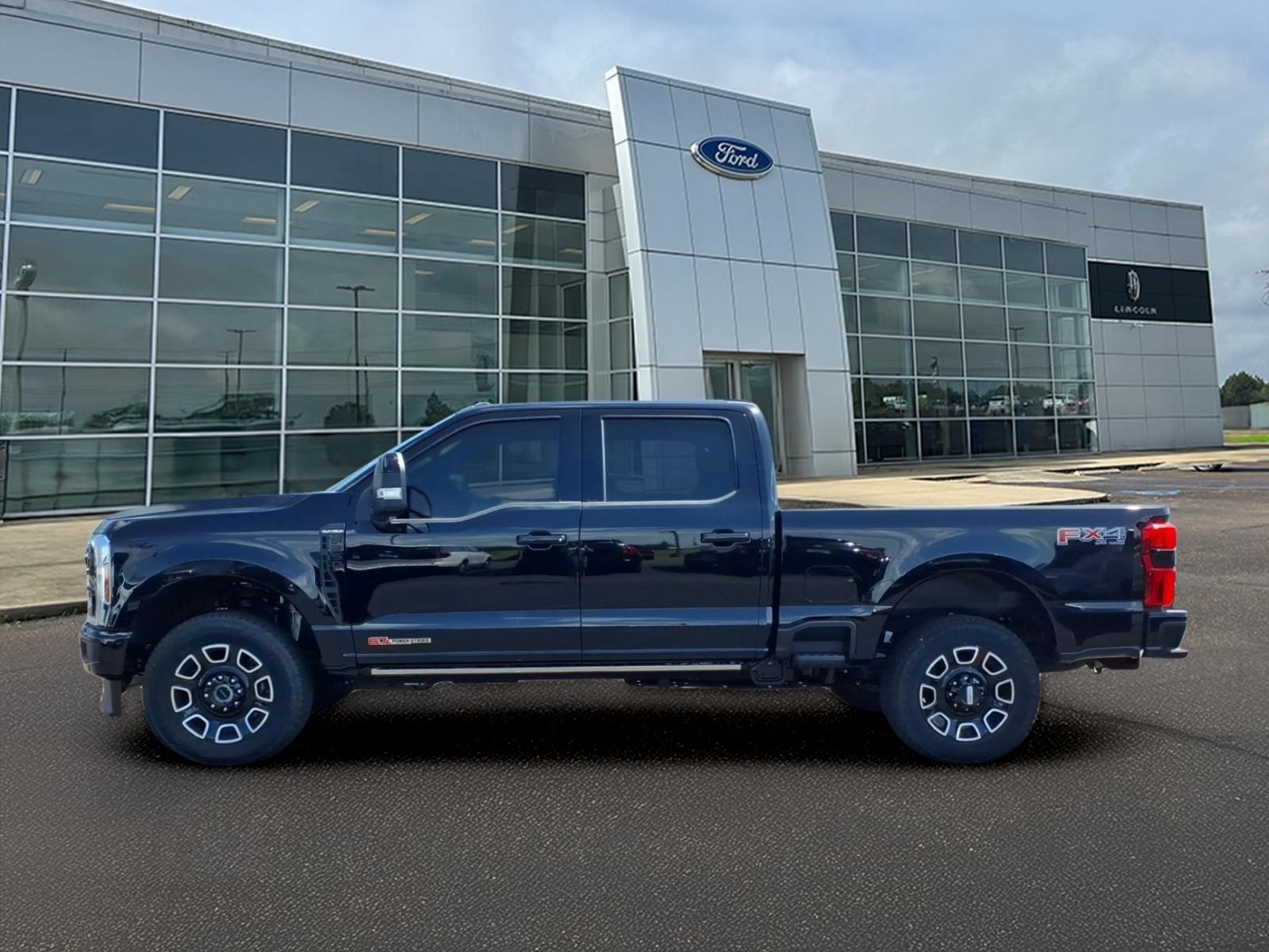 New 2026 Ford F-250 Platinum Crew Cab