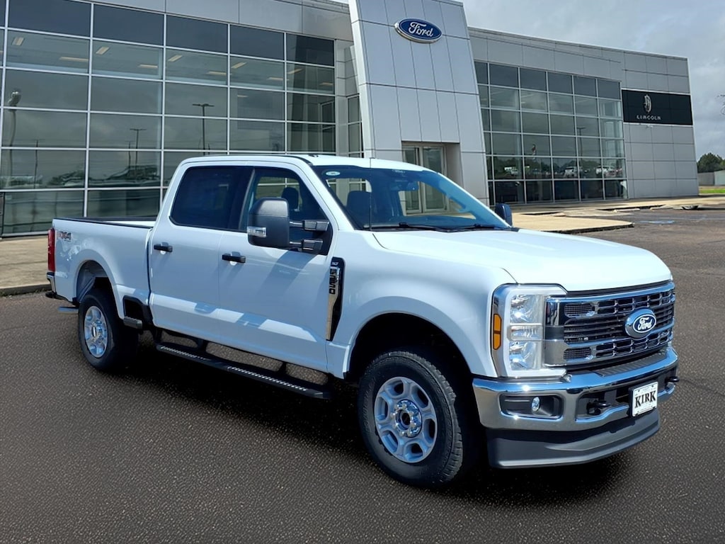 New 2027 Ford F-250 XLT Crew Cab