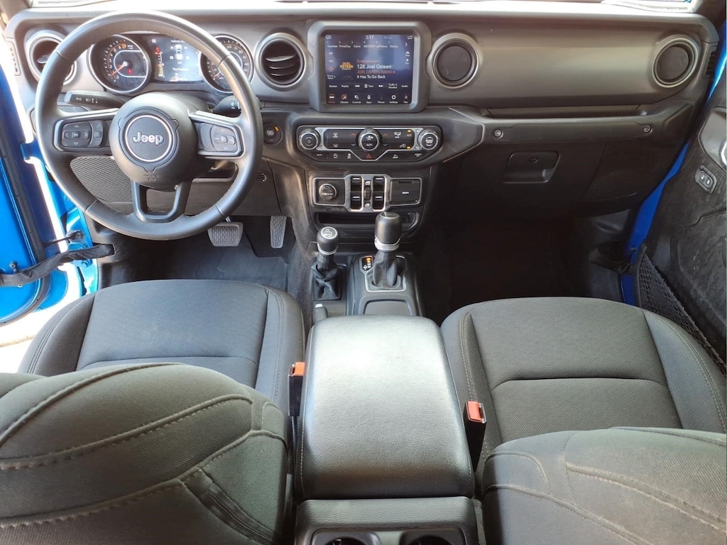 Used 2023 Jeep Gladiator Willys Crew Cab