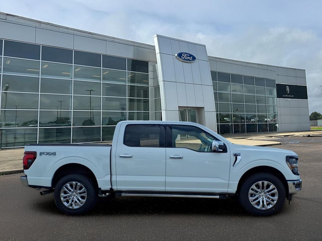 2025 Ford F-150 XLT - Photo 6