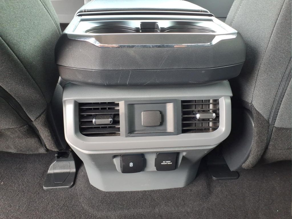 2025 Ford F-150 XLT - Photo 12