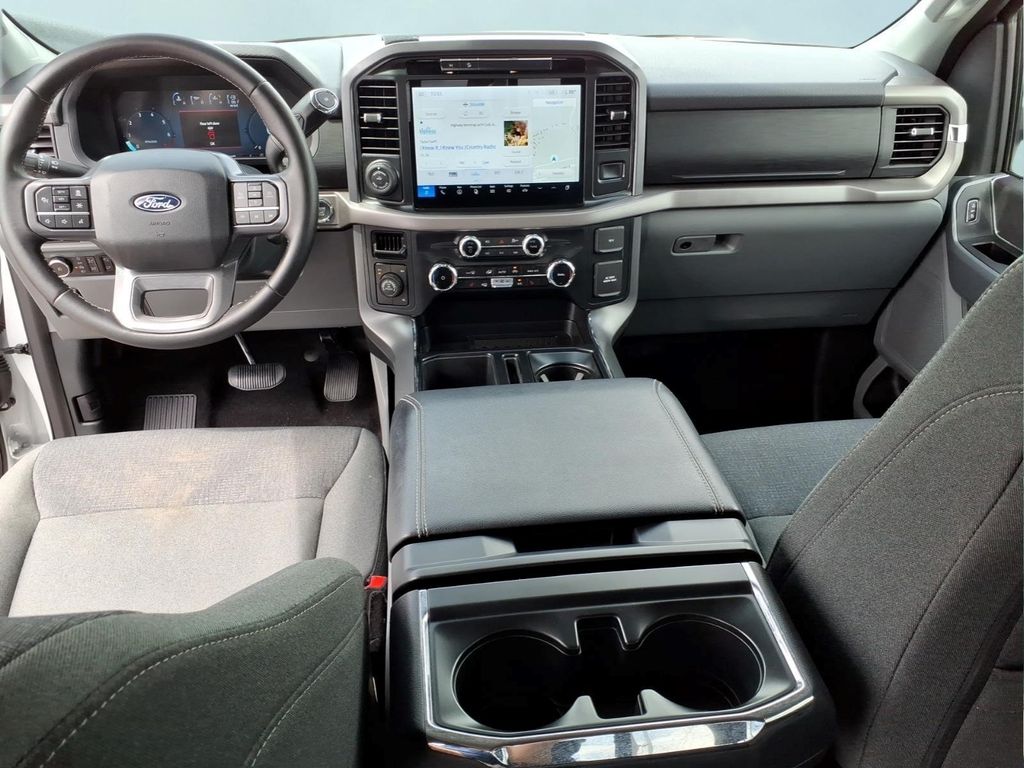 2025 Ford F-150 XLT - Photo 13