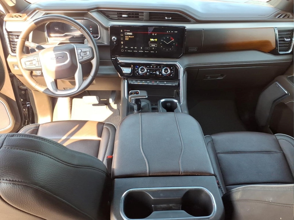 Used 2025 GMC Sierra Denali Crew Cab