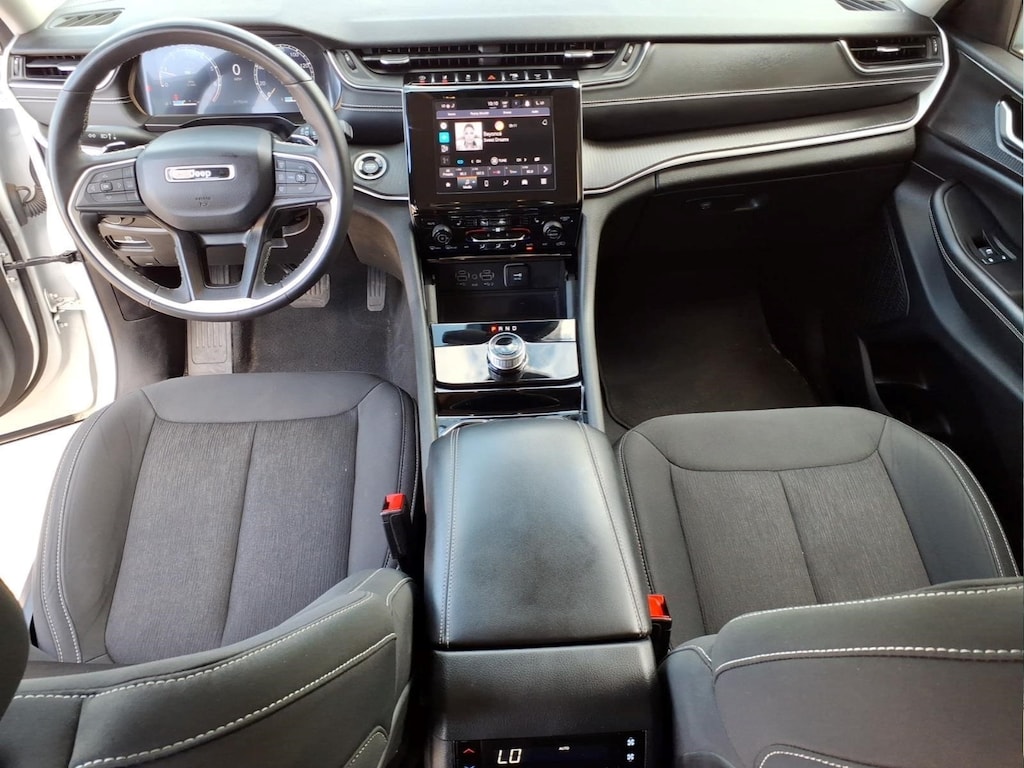 Used 2023 Jeep Grand Cherokee L Laredo Sport Utility