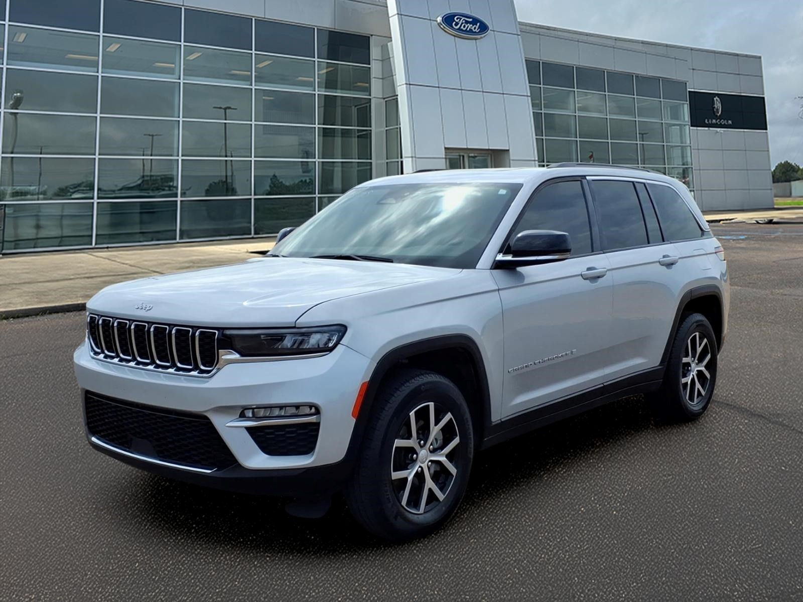 Used 2024 Jeep Grand Cherokee Limited Sport Utility