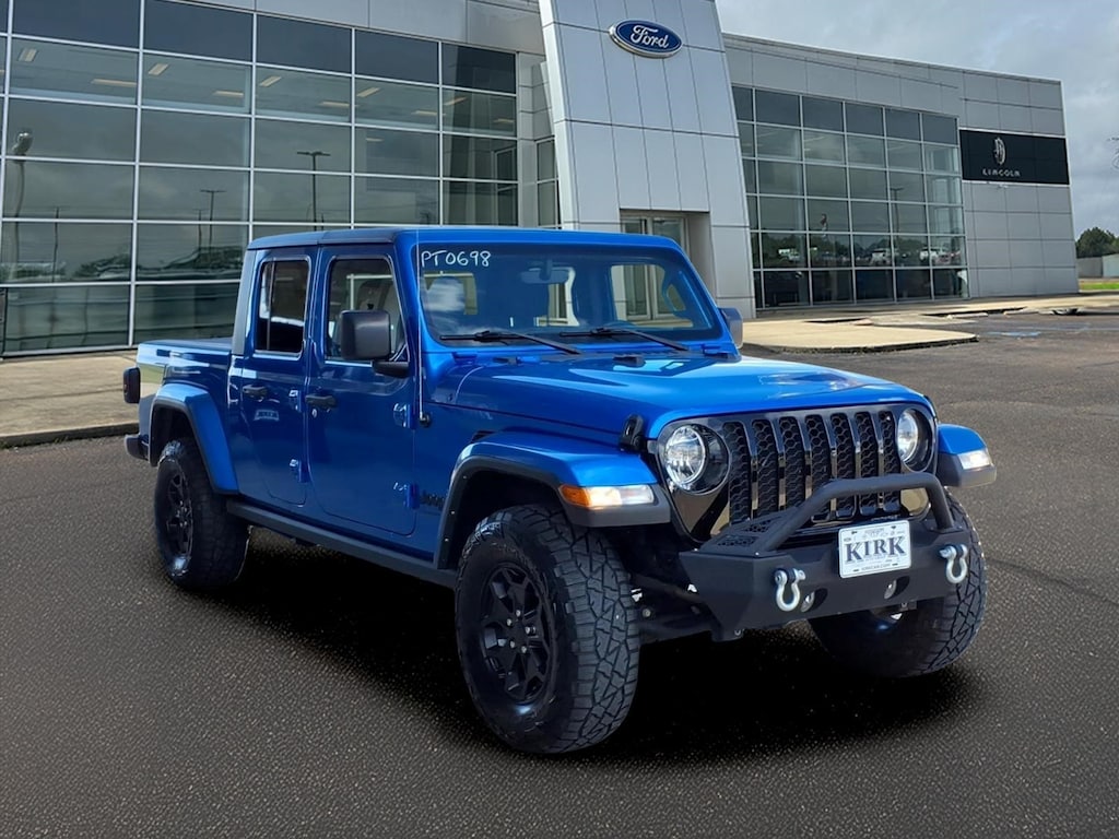 Used 2023 Jeep Gladiator Willys Crew Cab
