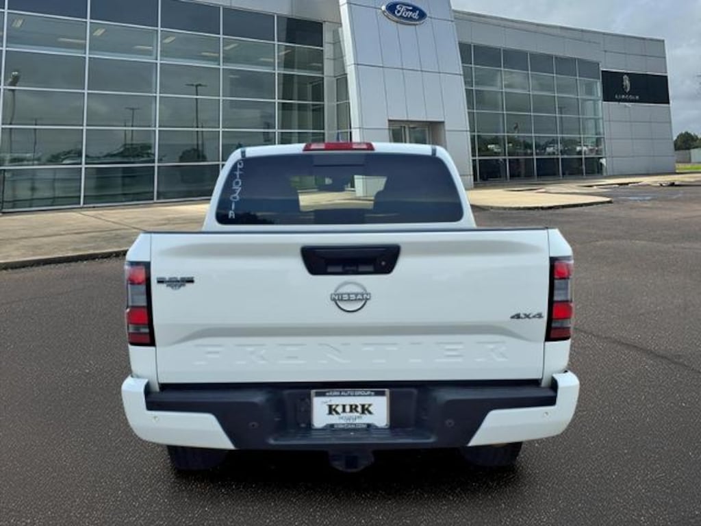 Used 2025 Nissan Frontier SV Crew Cab Short Bed Truck