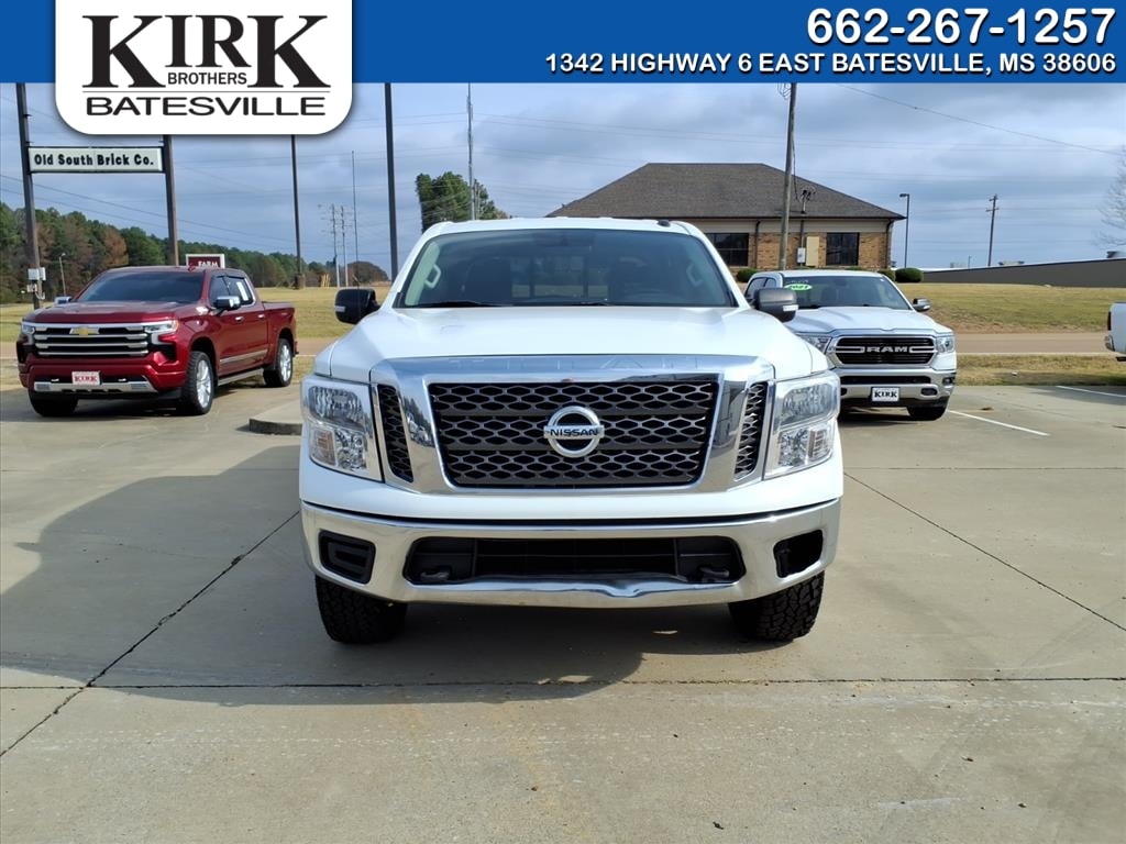 2018 Nissan Titan SV - Photo 8