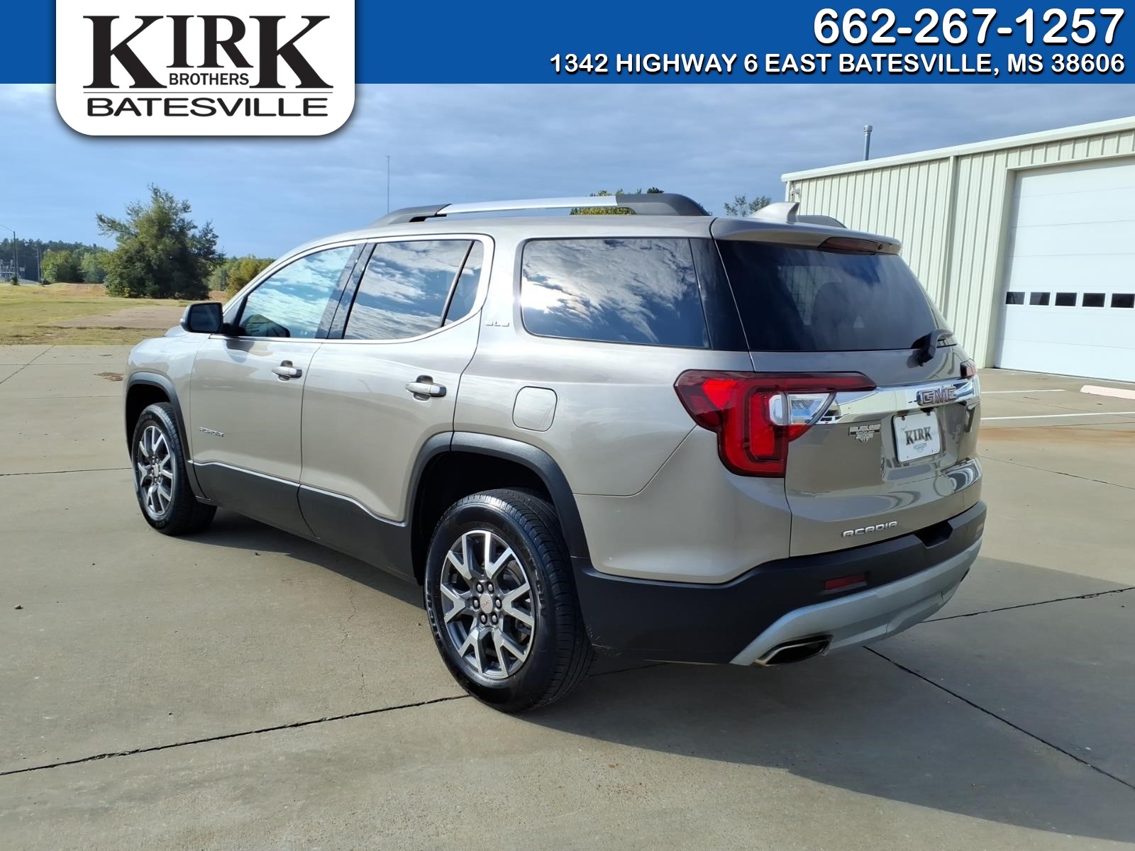 Used 2022 GMC Acadia SLE SUV