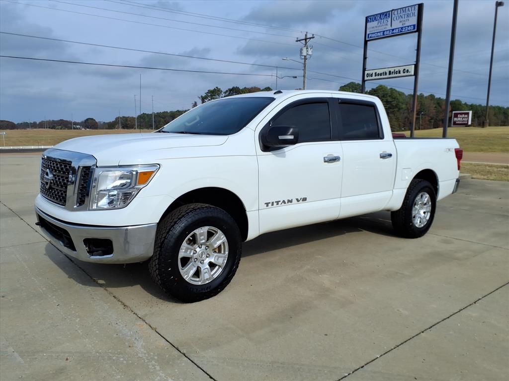 2018 Nissan Titan SV