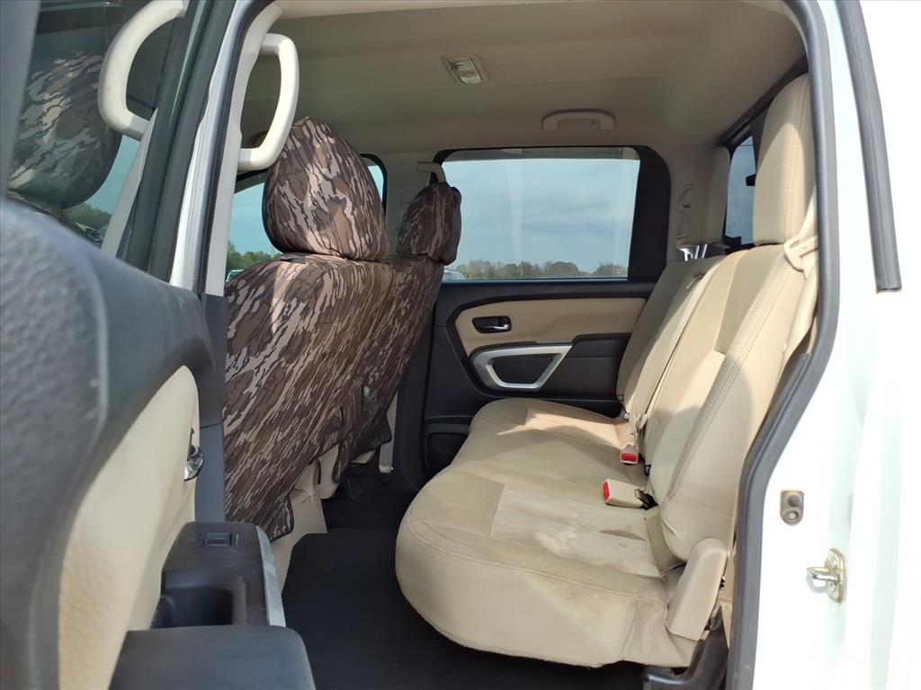 2018 Nissan Titan SV - Photo 10