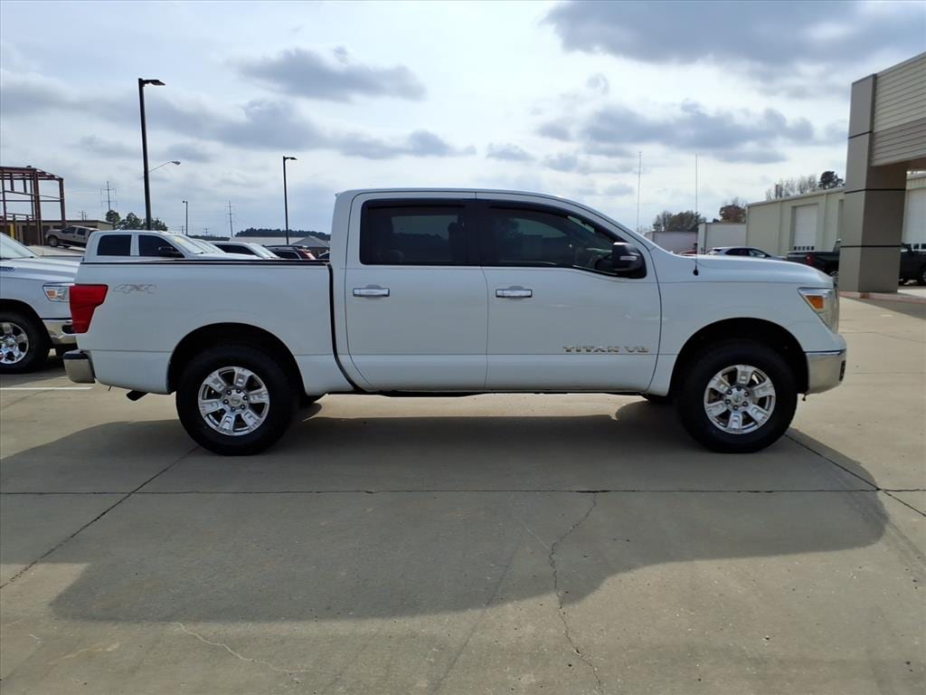 2018 Nissan Titan SV - Photo 6