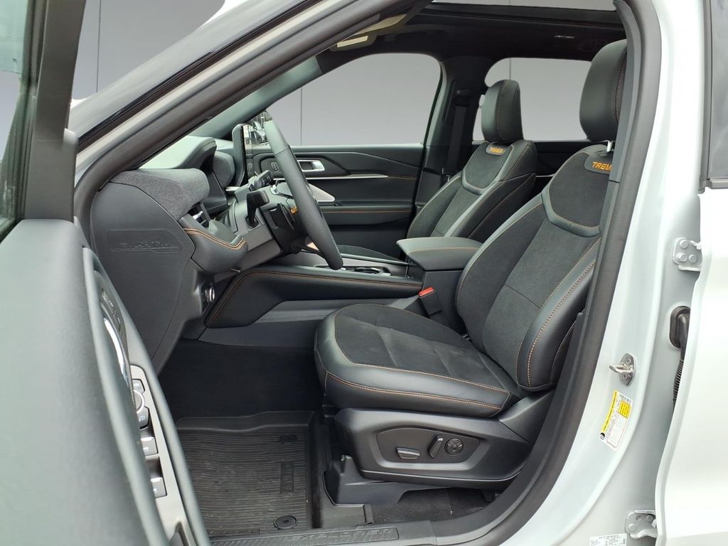 2026 Ford Explorer Tremor - Photo 16