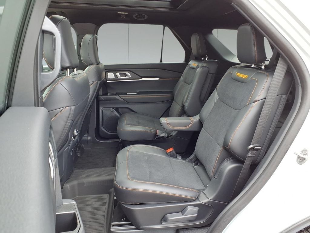 2026 Ford Explorer Tremor - Photo 11