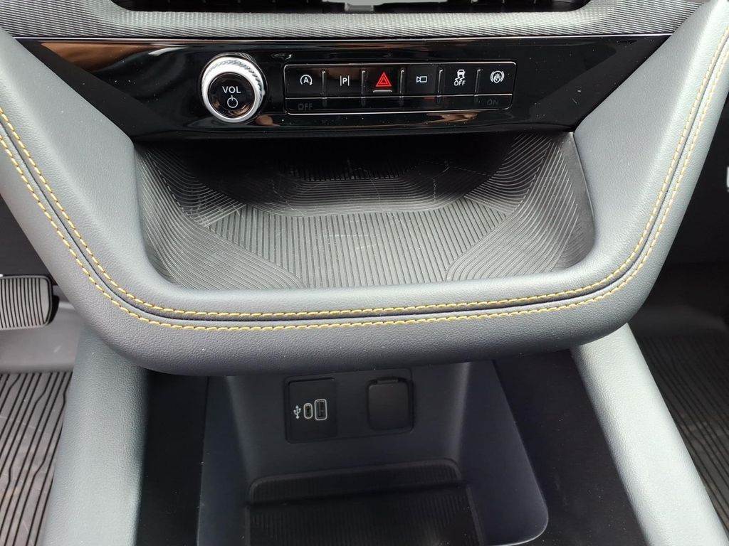 2026 Ford Explorer Tremor - Photo 23