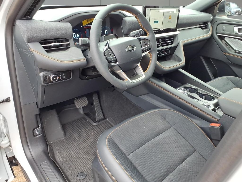 2026 Ford Explorer Tremor - Photo 15