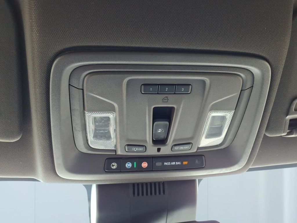2022 GMC Sierra 1500 SLT - Photo 23