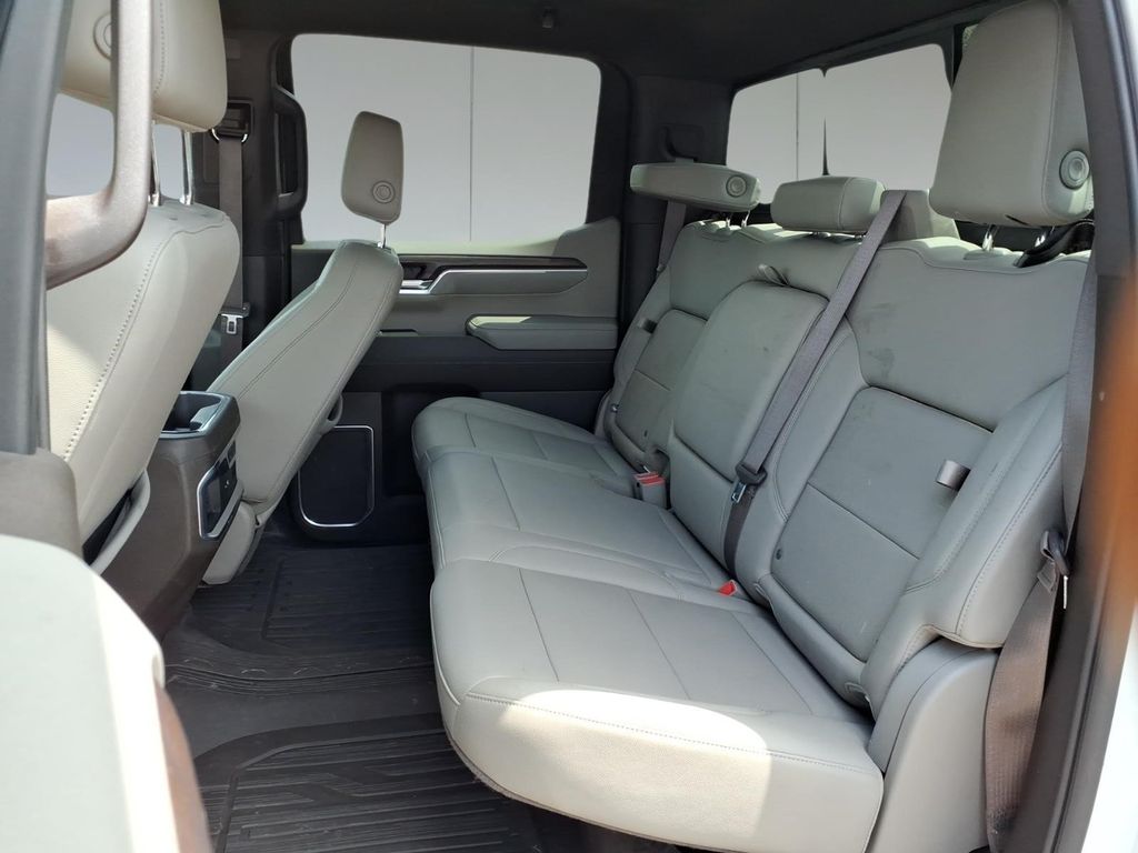 2022 GMC Sierra 1500 SLT - Photo 10