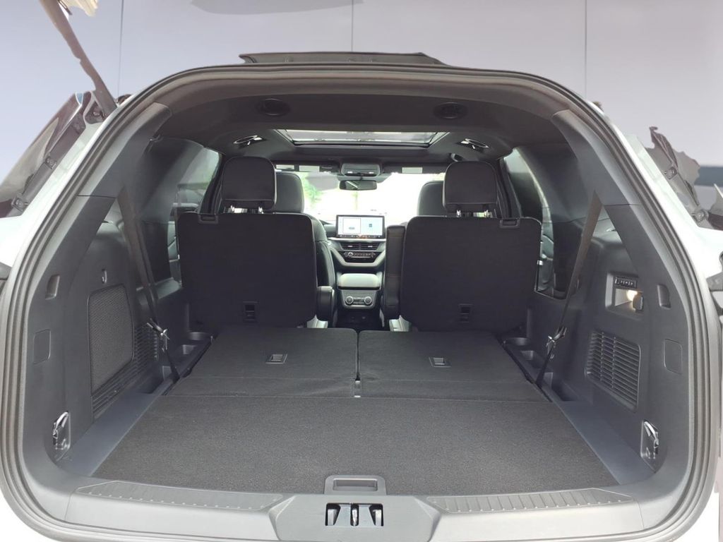 2026 Ford Explorer Tremor - Photo 8