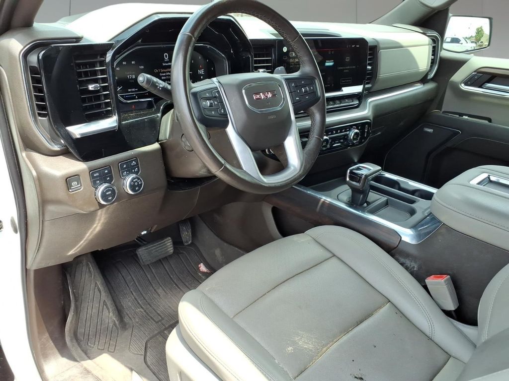 2022 GMC Sierra 1500 SLT - Photo 15