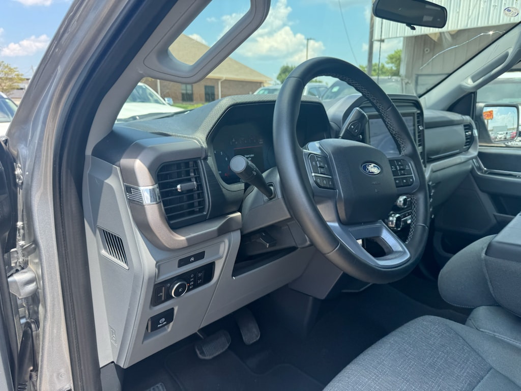 2025 Ford F-150 XLT - Photo 24