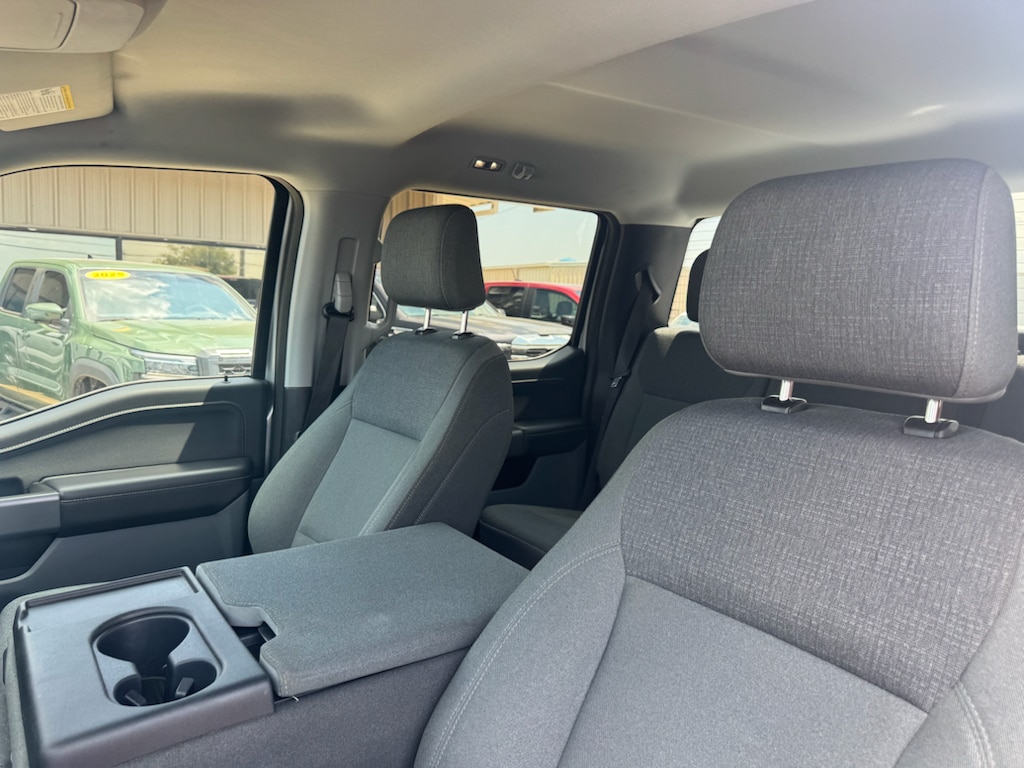 2025 Ford F-150 XLT - Photo 25