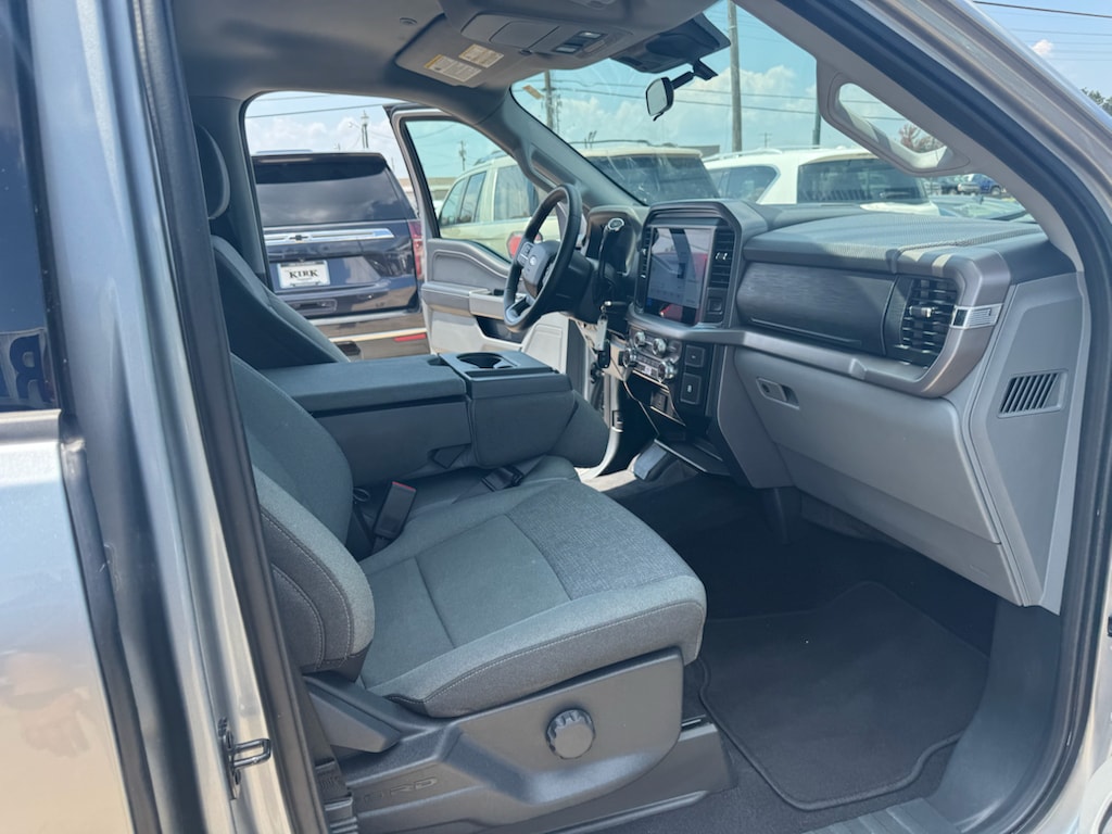 2025 Ford F-150 XLT - Photo 20