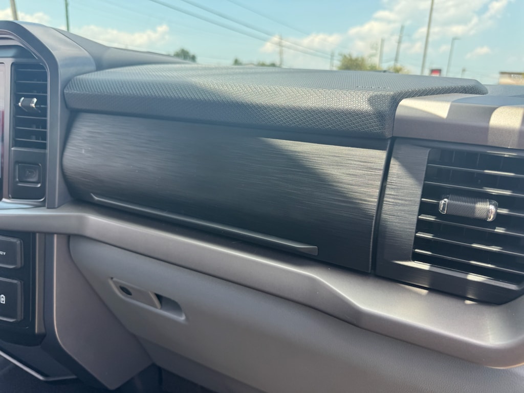 2025 Ford F-150 XLT - Photo 21