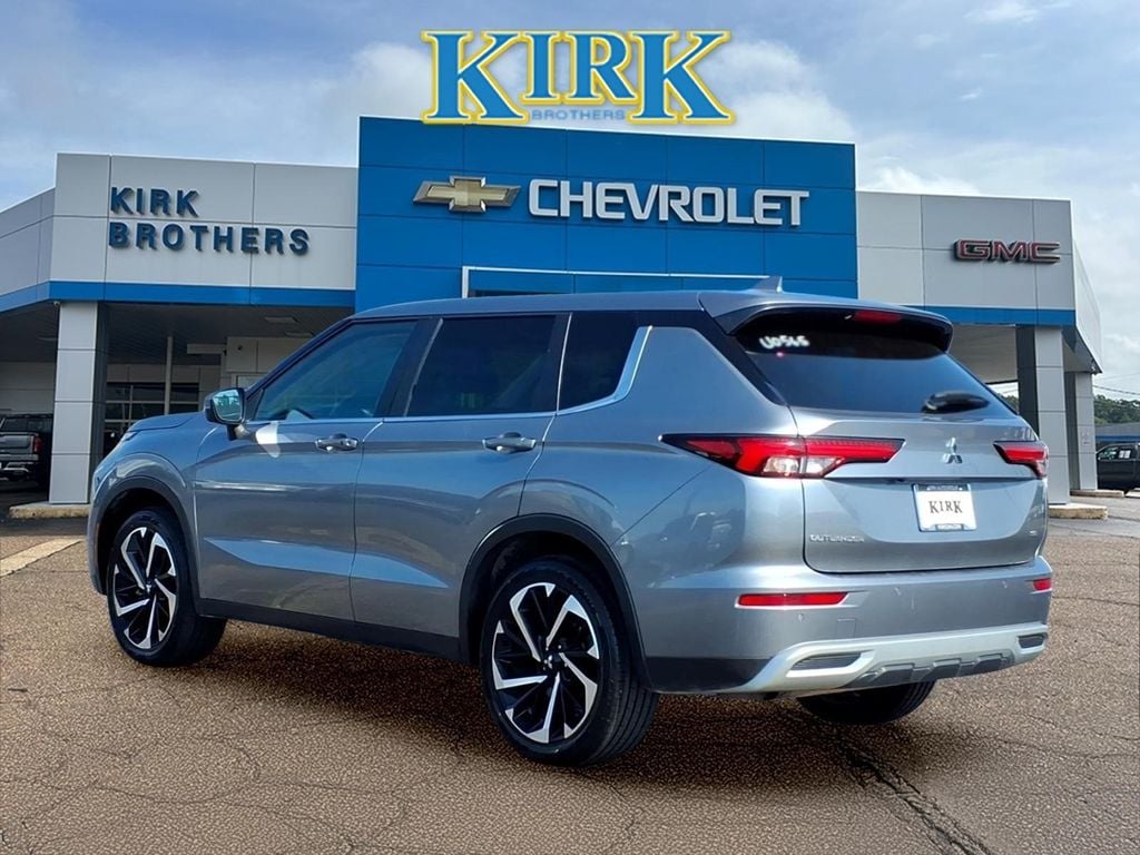 Used 2024 Mitsubishi Outlander SE SUV