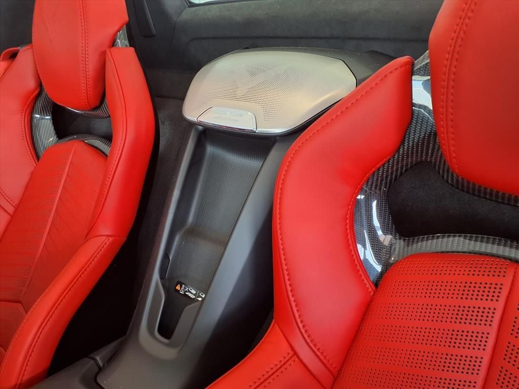 2025 Chevrolet Corvette 3LZ - Photo 8