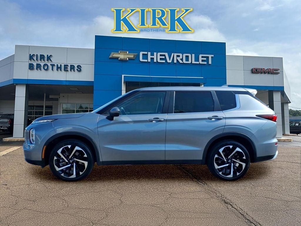 Used 2024 Mitsubishi Outlander SE SUV