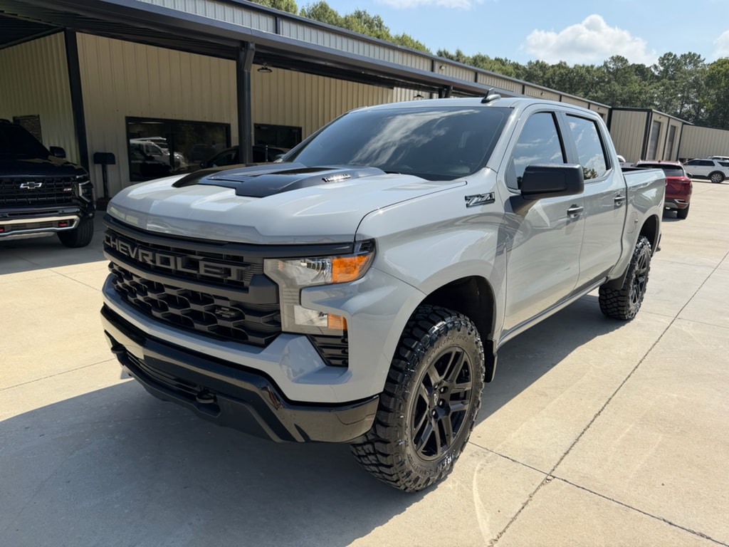 Used 2024 Chevrolet Silverado Custom Trail Boss Crew Cab