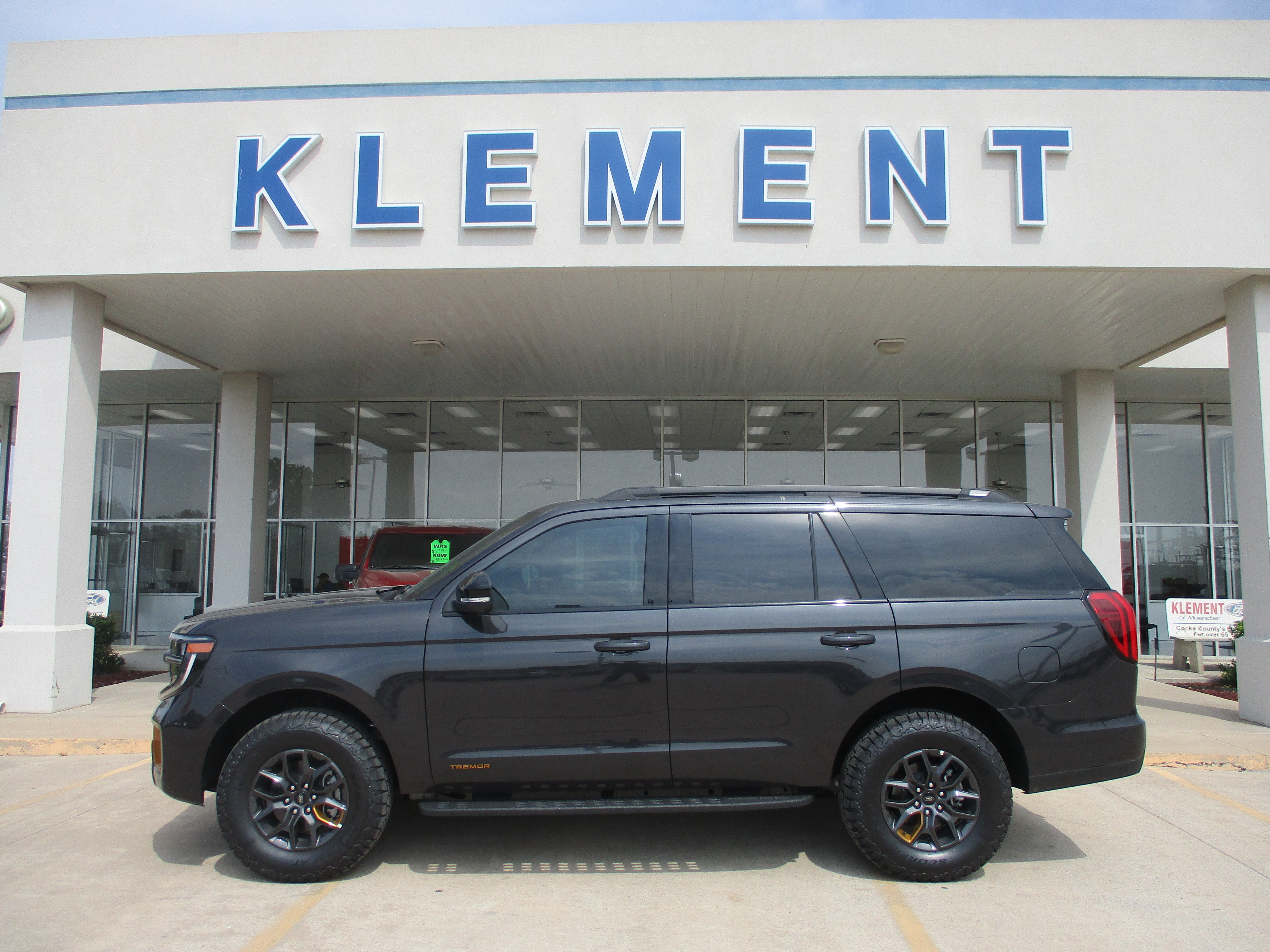 2027 Ford Expedition Tremor