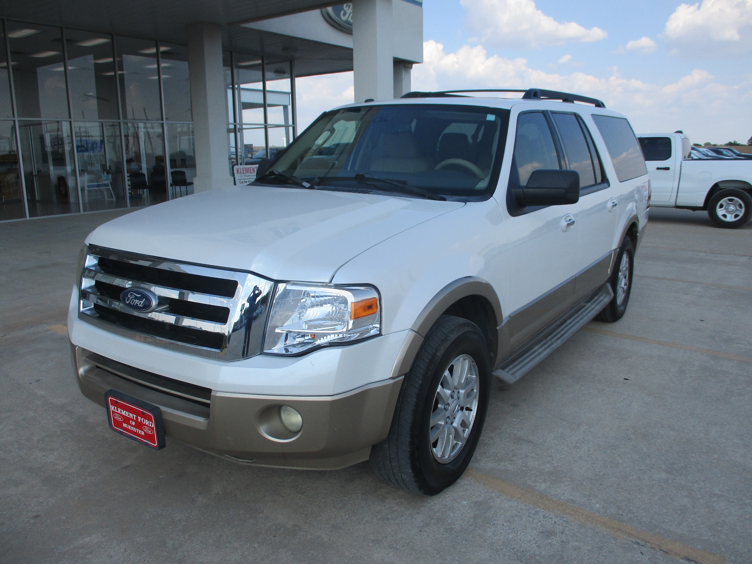 Used 2011 Ford Expedition XLT with VIN 1FMJK1H55BEF33418 for sale in Muenster, TX