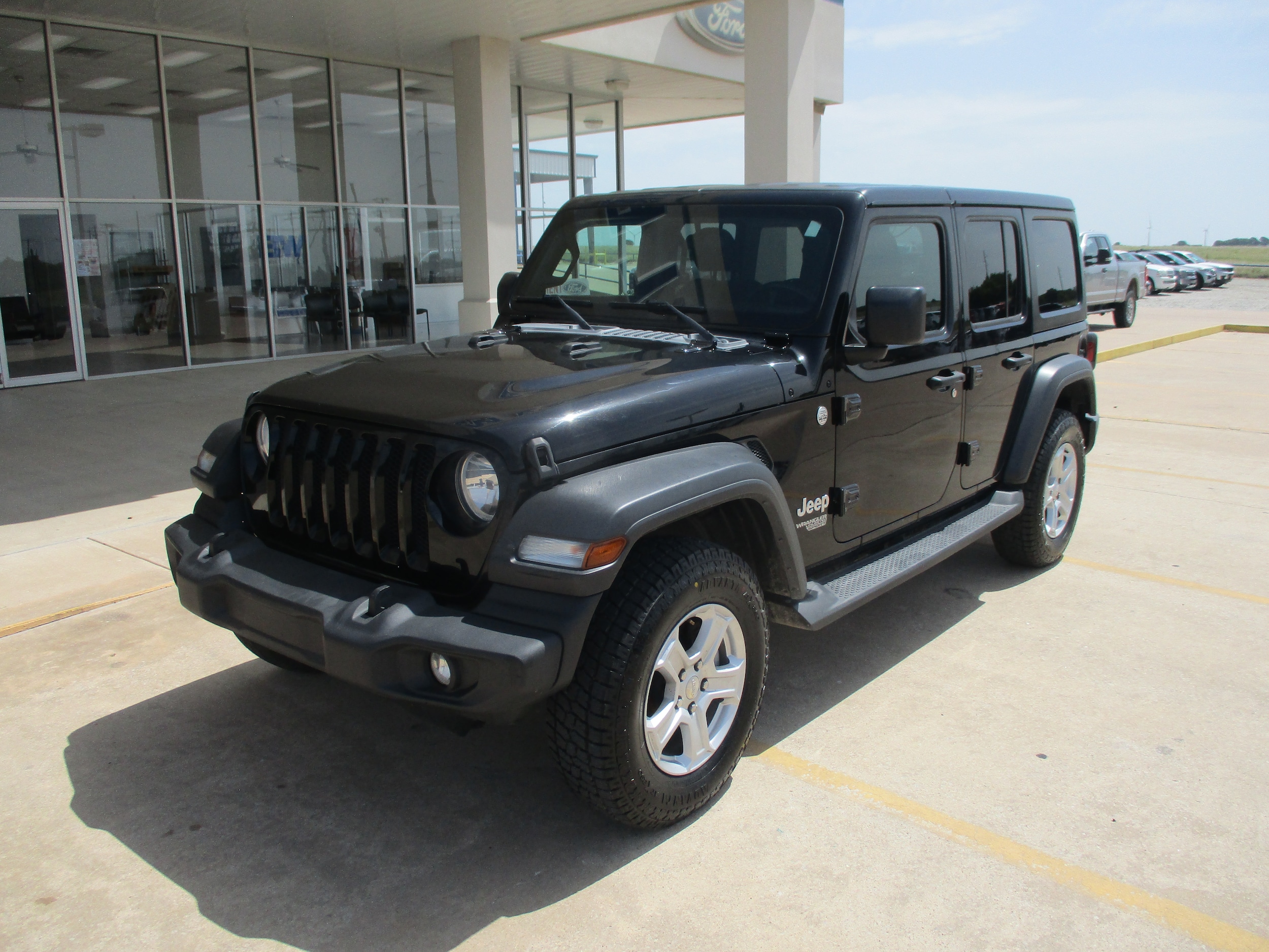 Used 2018 Jeep All-New Wrangler Unlimited Sport S with VIN 1C4HJXDGXJW189061 for sale in Muenster, TX