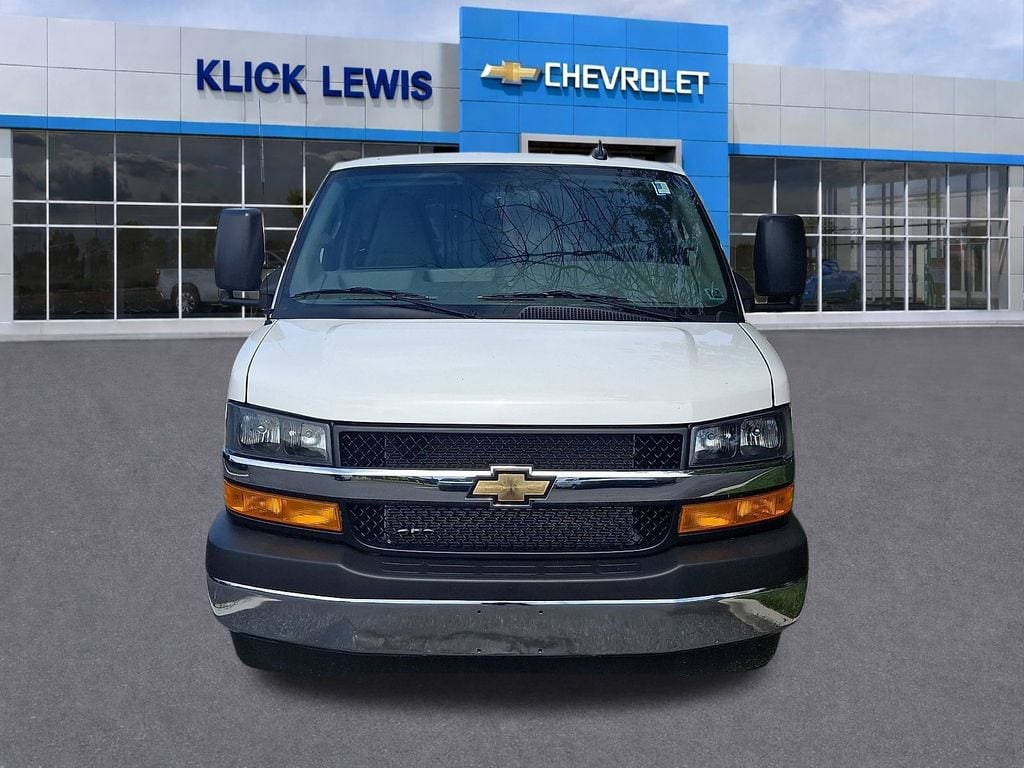 New 2026 Chevrolet Express Cutaway 3500 1WT Cutaway Van