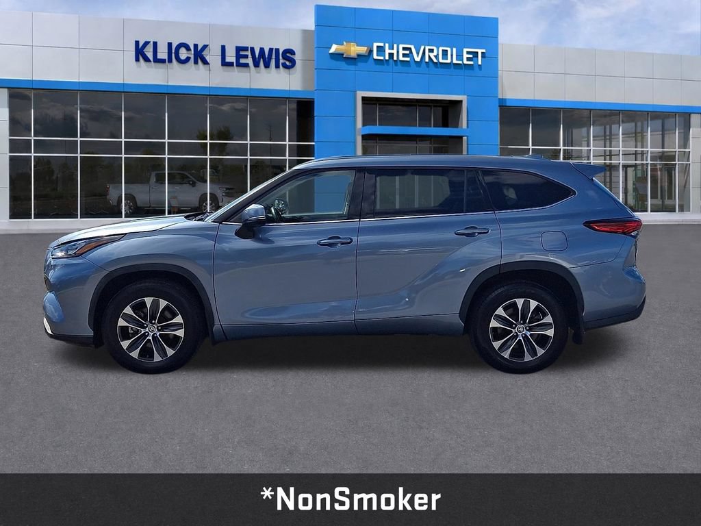 Used 2020 Toyota Highlander Hybrid XLE SUV