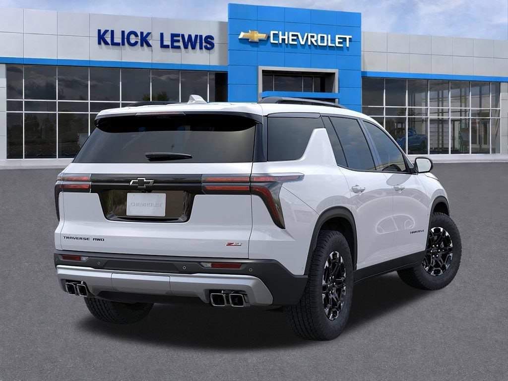 2027 Chevrolet Traverse Z71 - Photo 4