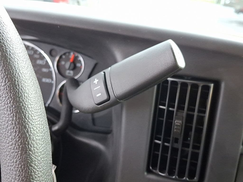 2025 Chevrolet Express Cargo Work Van - Photo 10