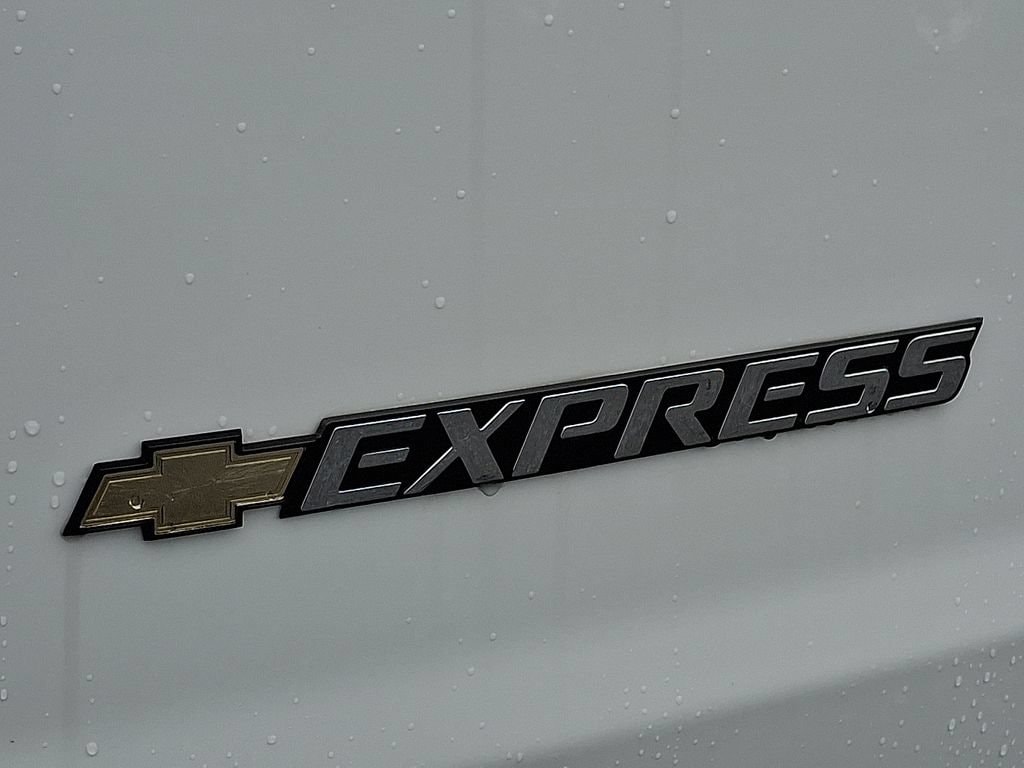 2025 Chevrolet Express Cargo Work Van - Photo 15