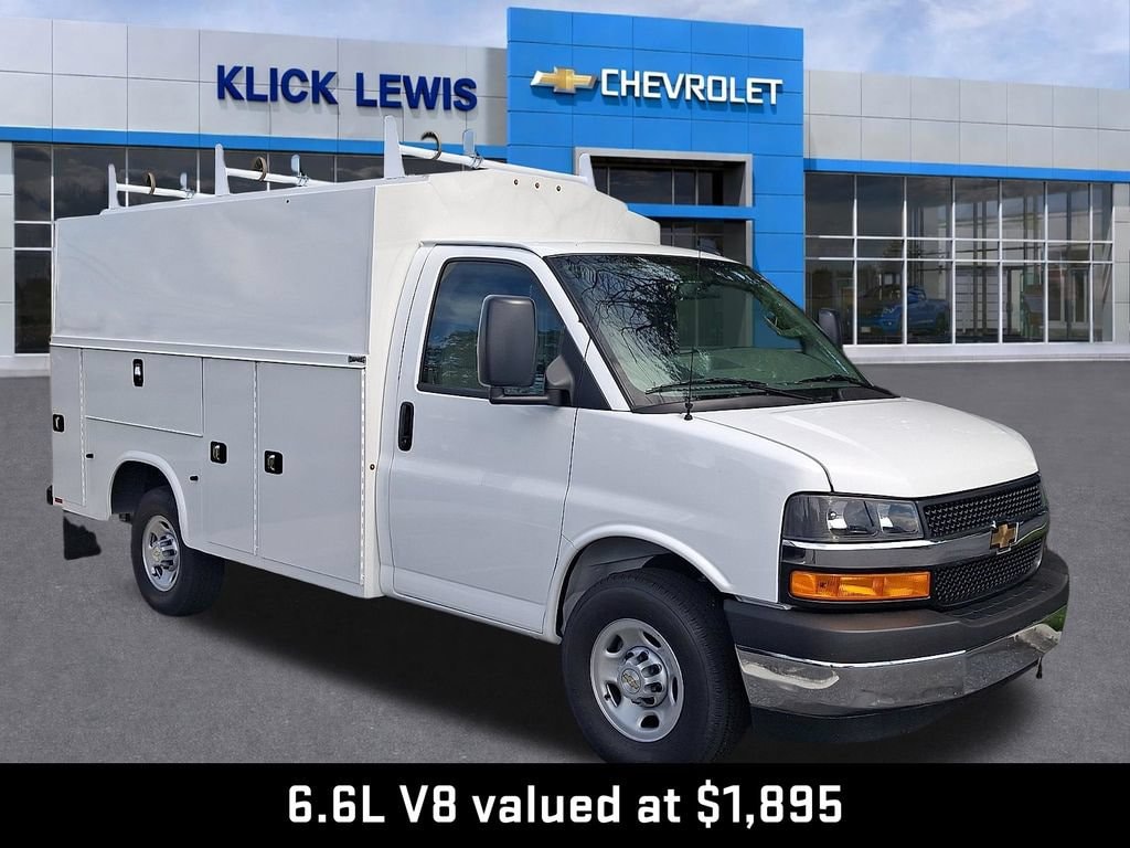 New 2026 Chevrolet Express Cutaway 3500 1WT Cutaway Van