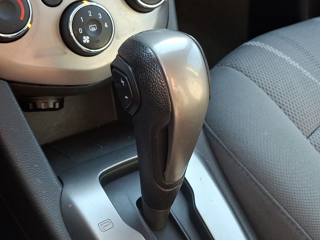 2015 Chevrolet Sonic LT - Photo 12
