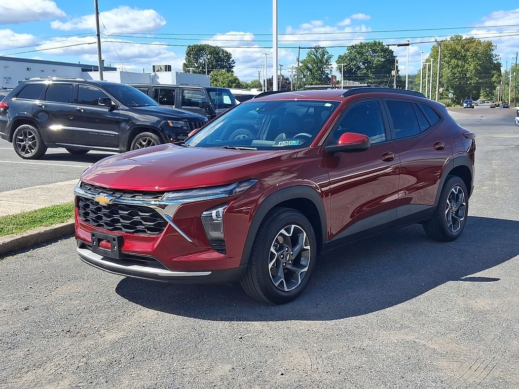 Used 2024 Chevrolet Trax LT SUV