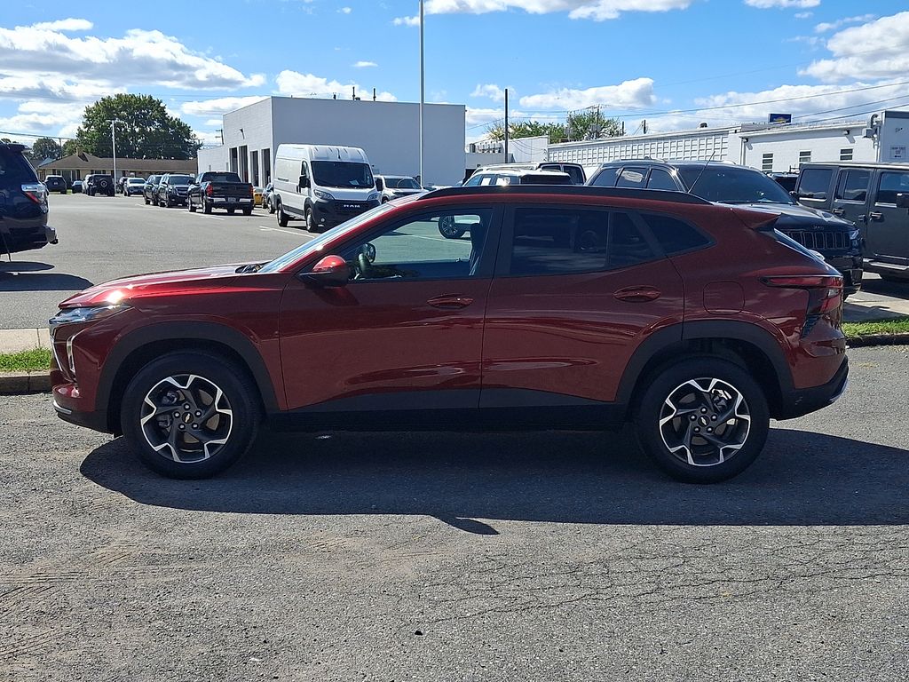 Used 2024 Chevrolet Trax LT SUV