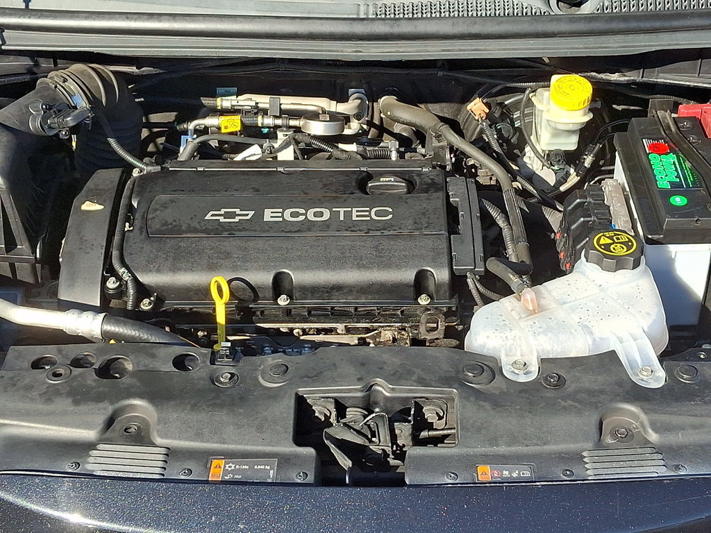 2015 Chevrolet Sonic LT - Photo 24