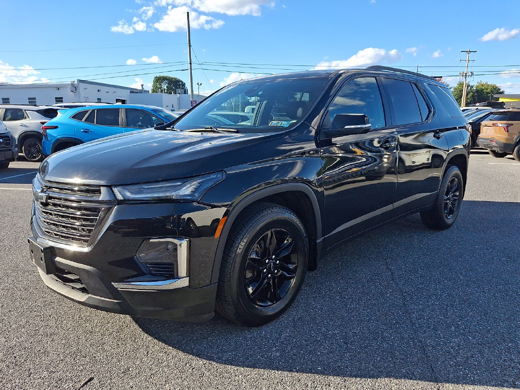 Used 2023 Chevrolet Traverse LT SUV